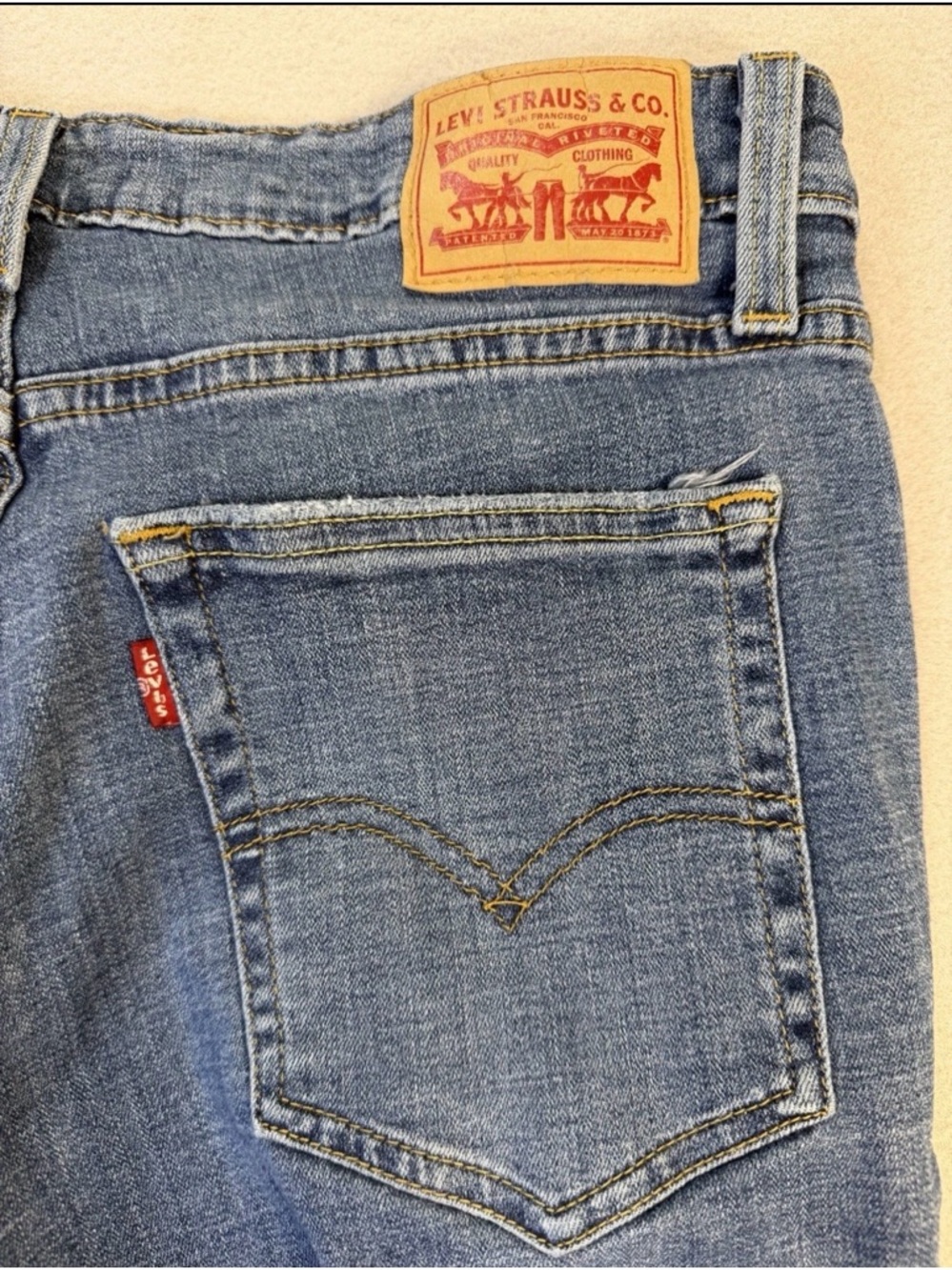 Levi’s 726 High Rise Flare Jeans Women’s Size 30 Distressed Stretch Medium Wash - Picture 5 of 12